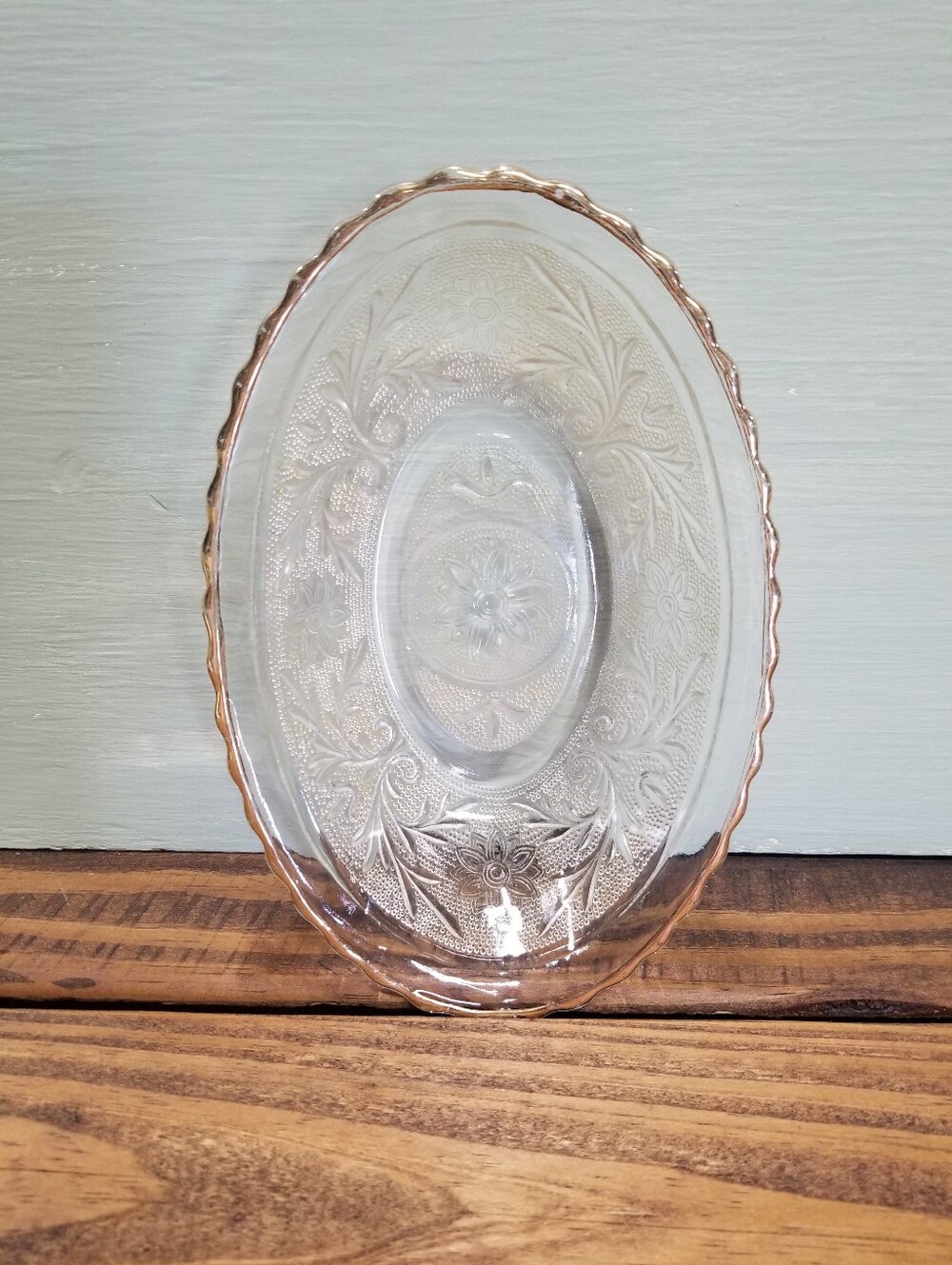 Vintage Indiana Glass Clear Oval Scalloped Bowl Gold Trim - Picture 3 of 5